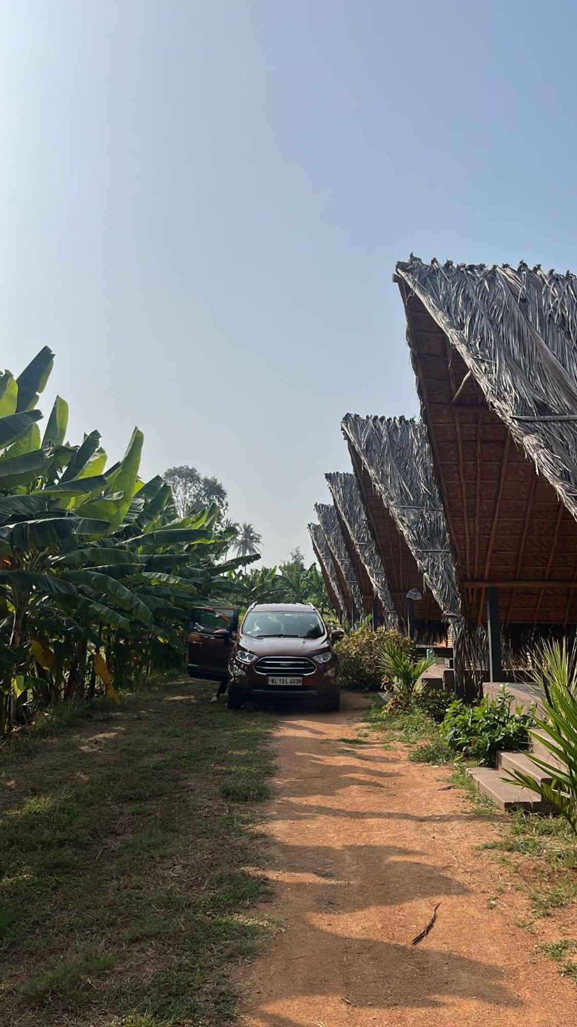 Tropical Hampi Hotel Exterior photo